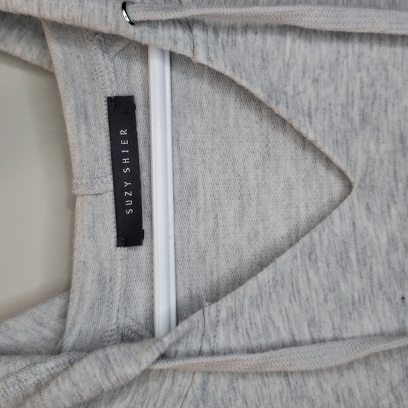 Suzy Shier Hooded Top - Picture 4 of 9